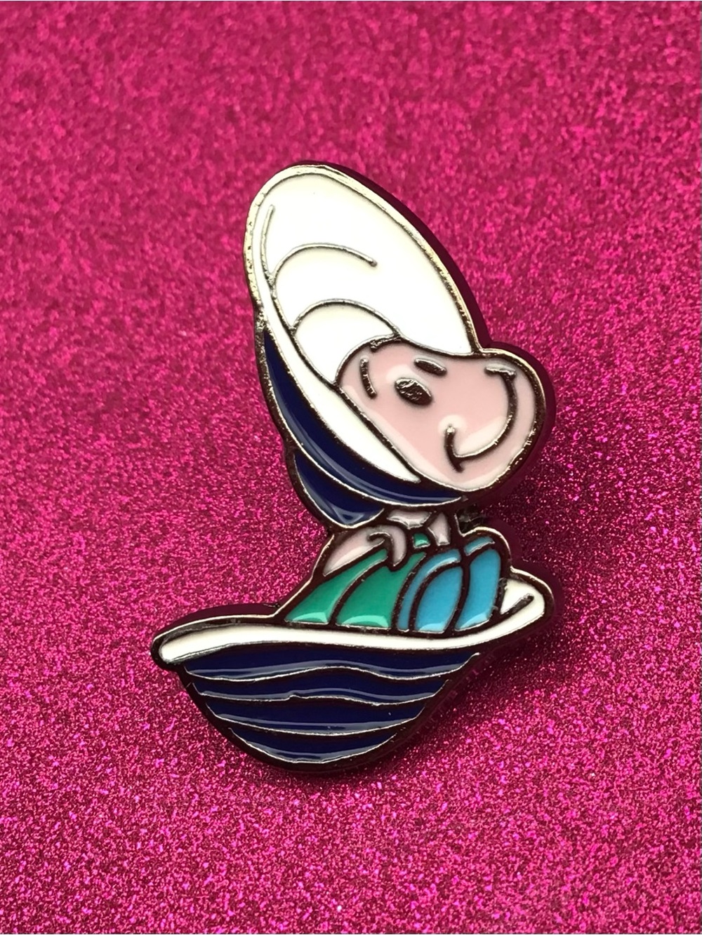 Wonderland Oyster Enamel Pin